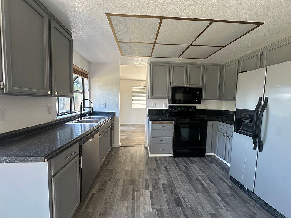 1st image of 2859 Honeysuckle Cir