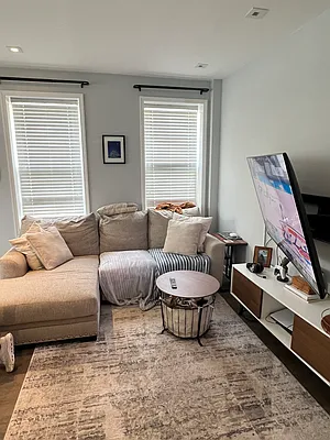 Rented by Evergreen Realty & Investments | media 11