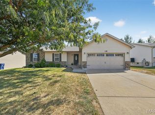 118 Prairie Bluffs Dr, Foristell, MO 63348
