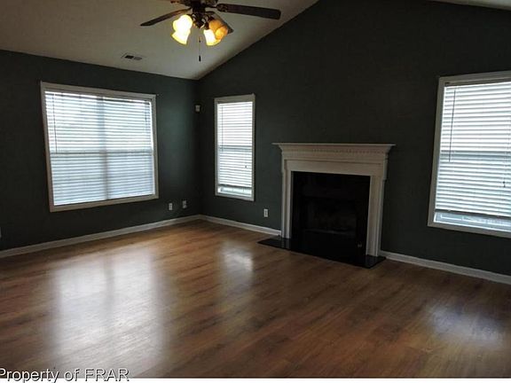 5th image of 205 Dolphin Dr