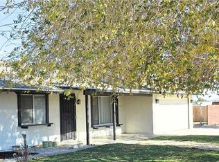 20994 Verde Dr, Apple Valley, CA 92308