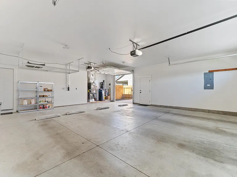 1065 SW Camille Dr — Photo 29