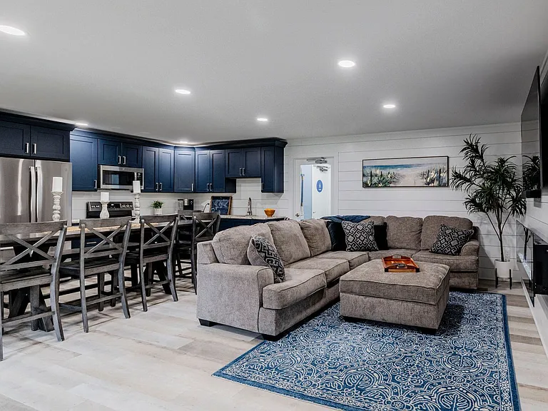 Compass Pointe — Photo 64