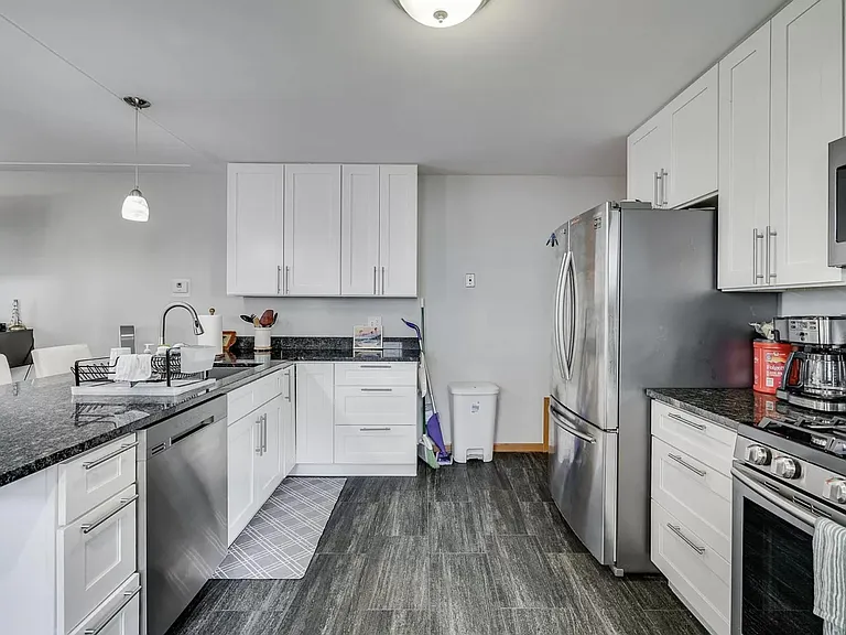 5346 Xerxes Ave S — Photo 2