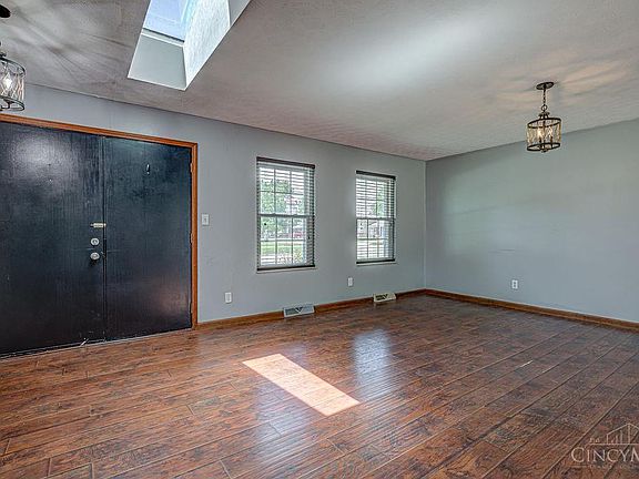 3rd image of 5268 Dellbrook Dr