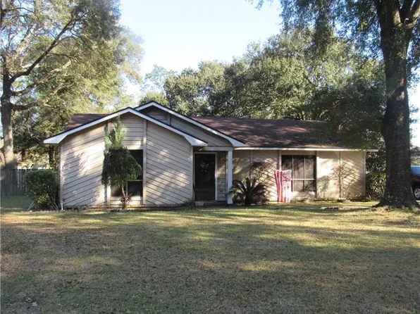 5908 Twin Branch Dr E, Satsuma, AL 36572