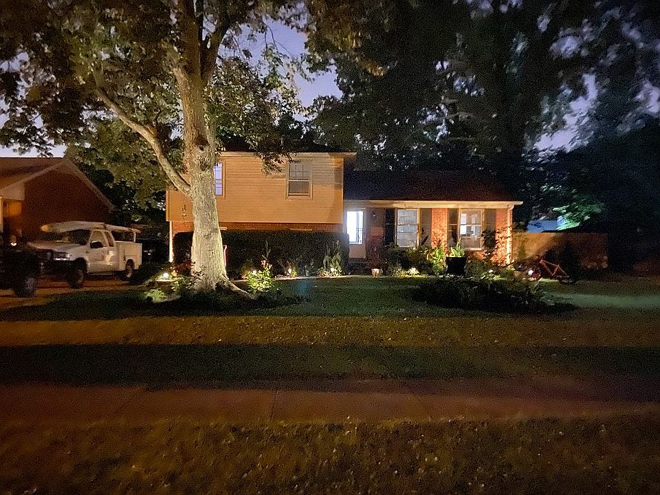 2nd image of 2904 N Melrose Dr