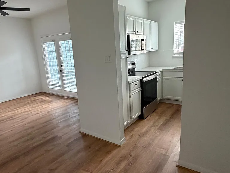 2323 Fairwind Rd #105 — Photo 13