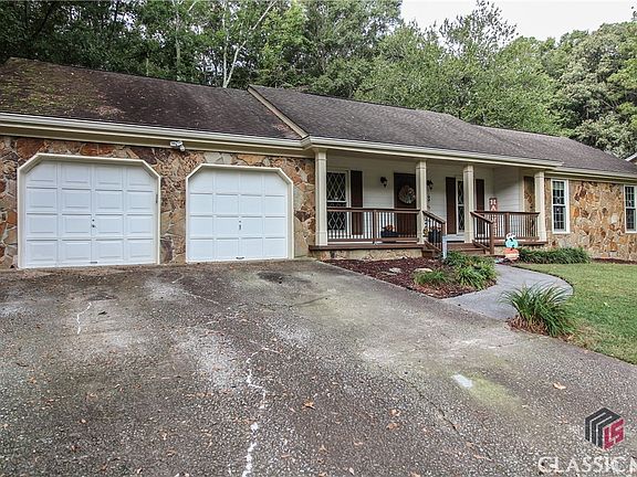 2nd image of 2807 Ravenwood Drive