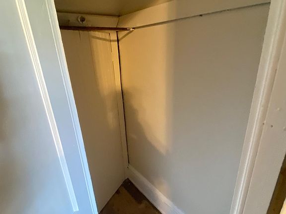 4th image of 1615 Floyd Ave