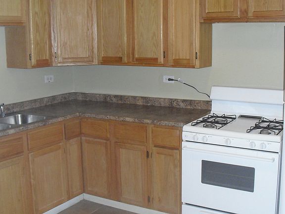 4th image of 4902 W Van Buren St