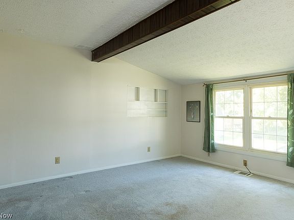 3rd image of 31608 Orchard Dr