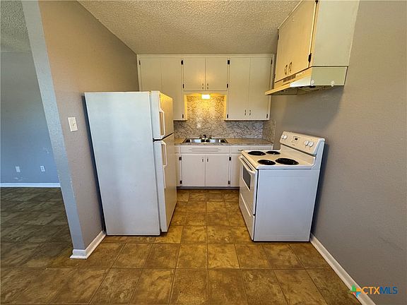 5th image of 703 E Avenue J