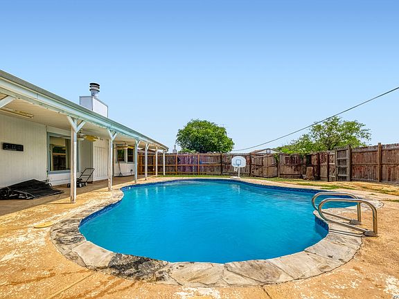 3rd image of 5434 Green Grove Dr