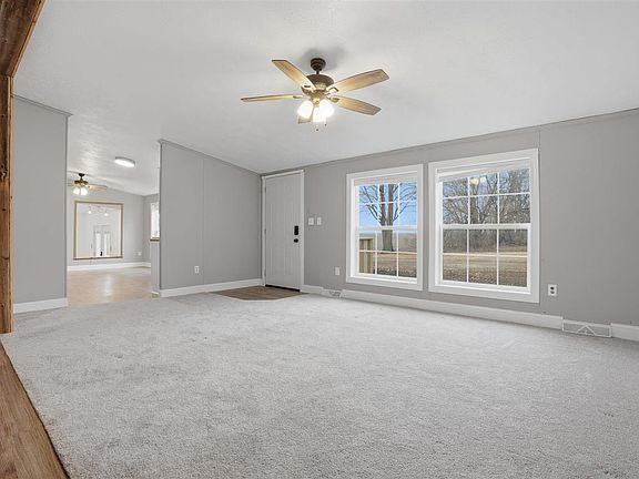 4th image of 401 Miller St