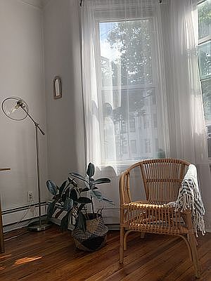 3rd image of 43 Hausman St #1
