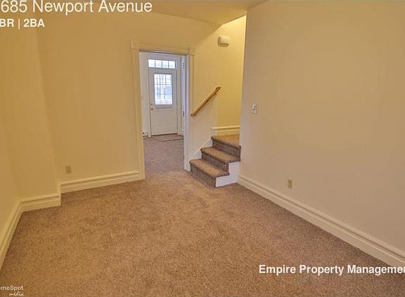 4th image of 1685 Newport Ave