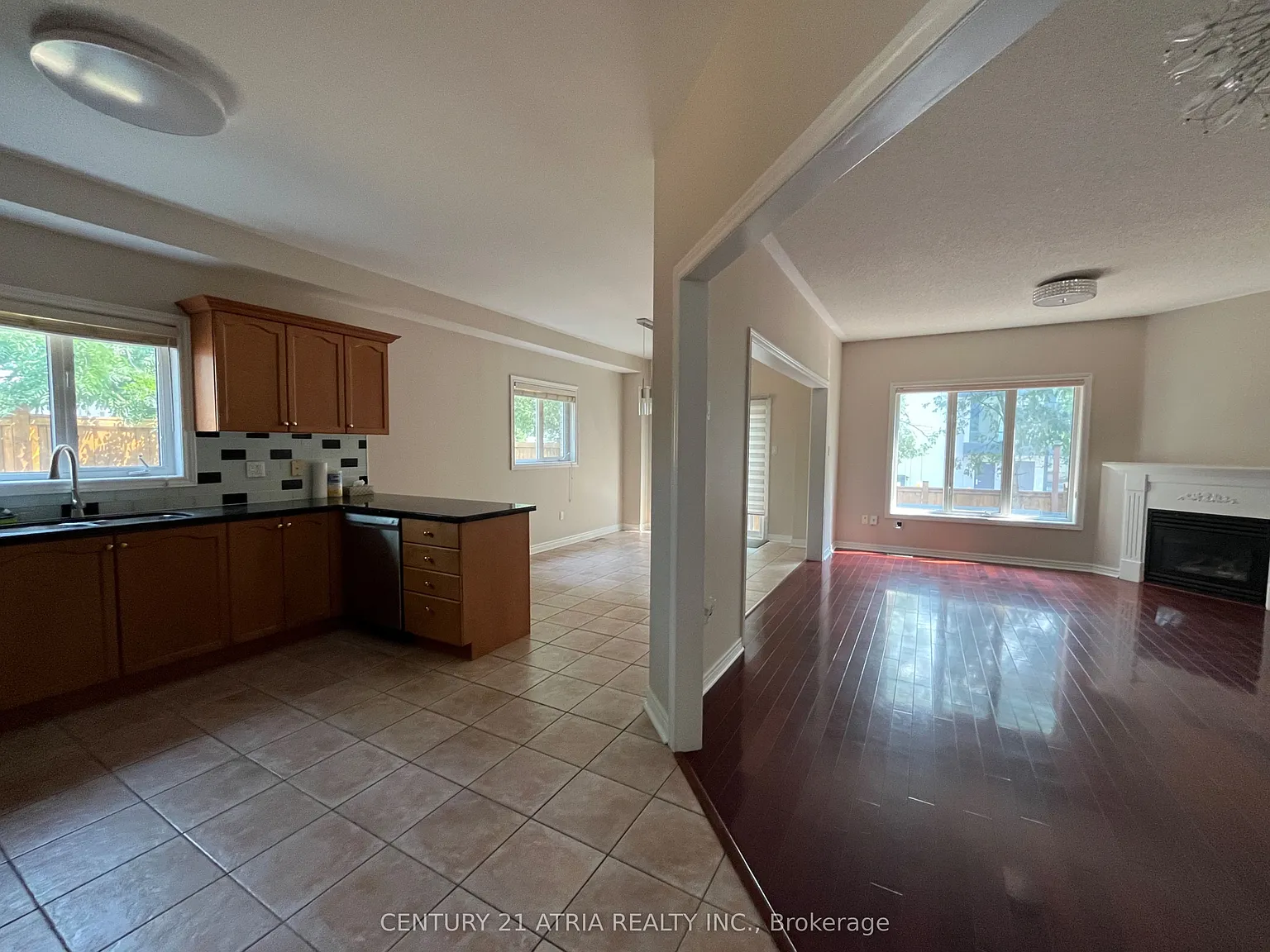 4 bed, $3,600 — Photo 2