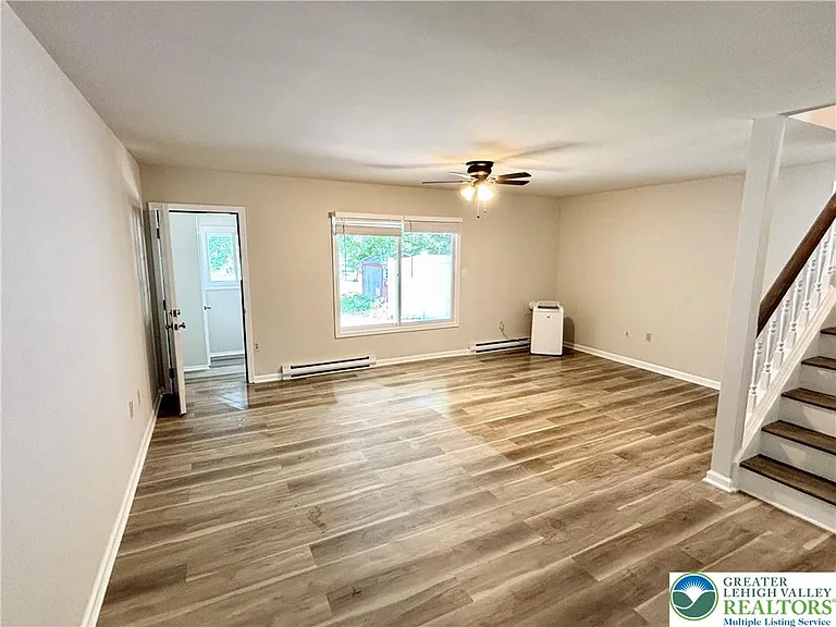 15 W Chestnut St — Photo 5