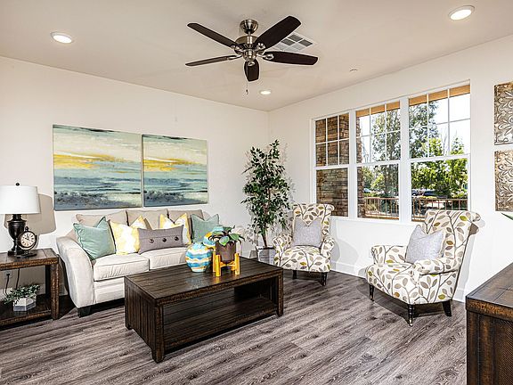 5th image of 1740 Paseo Ct #1709