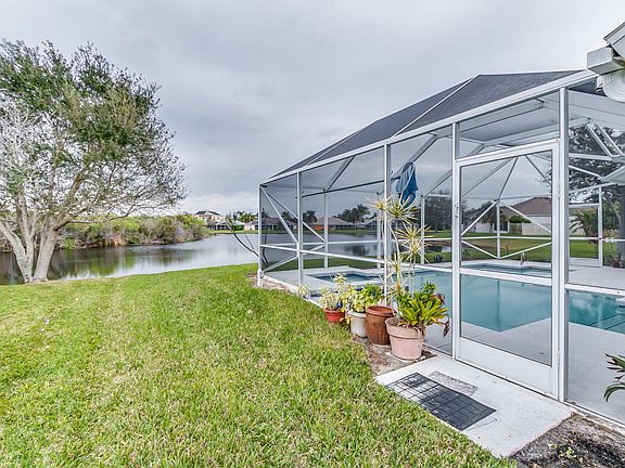 3rd image of 5198 Wexford Dr