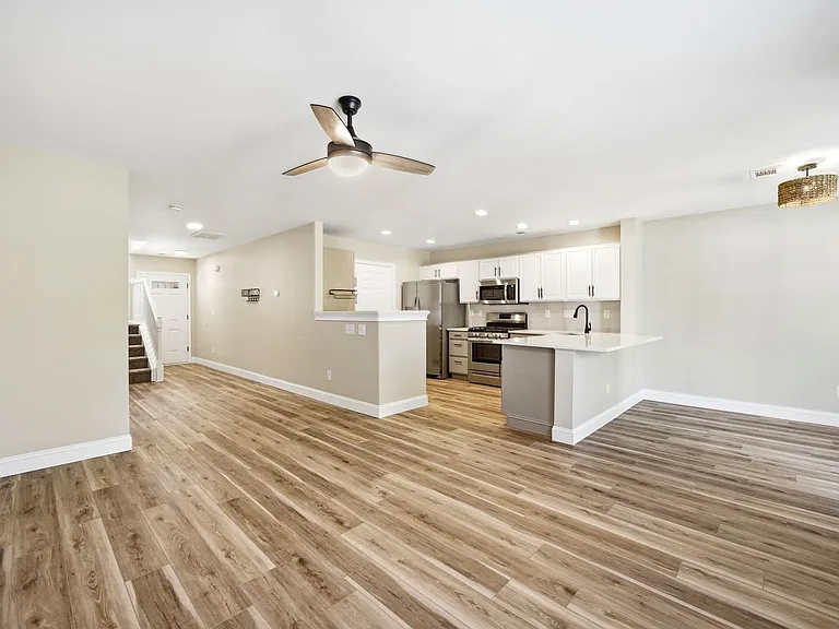 11112 Saintsbury Pl — Photo 6