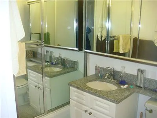 Rented by Luxury Property Group | media 27