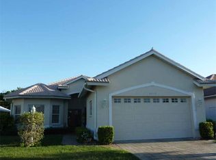 6618 Seven Pines Dr, Bradenton, FL 34203