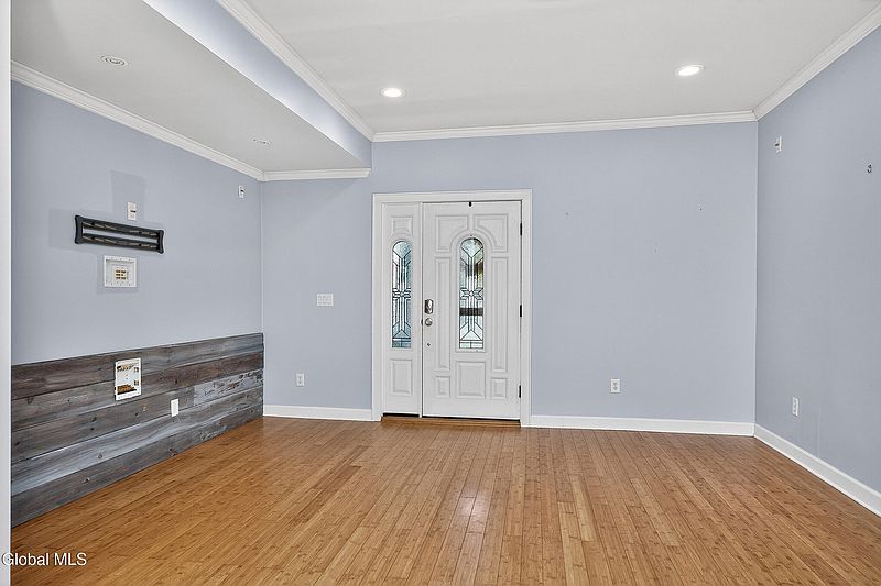 5th image of 138 Davis Avenue