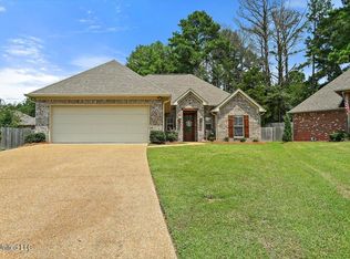 123 Meadowcreek Dr, Brandon, MS 39042