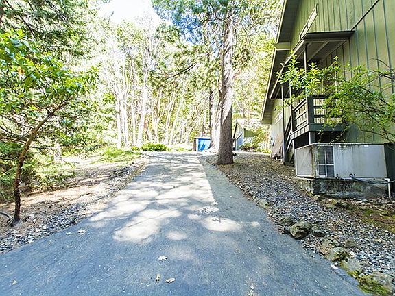 4th image of 26031 Meadow Dr