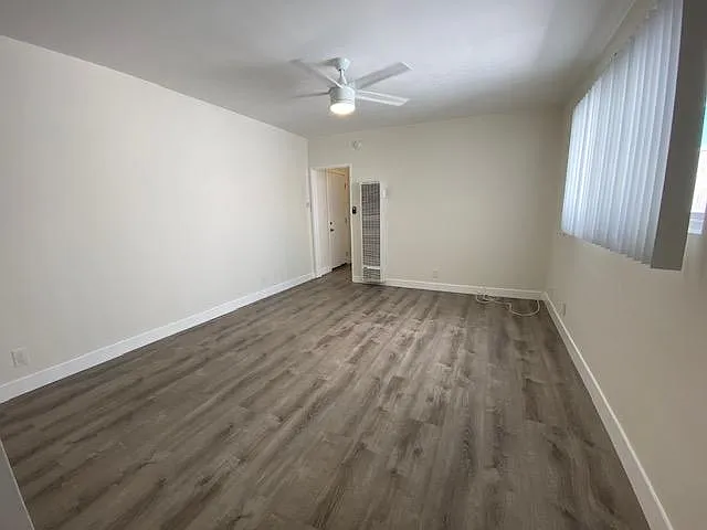 Studio, 400 sqft, $1,695 — Photo 4