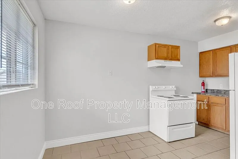 2 bed, 1.0 bath, 740 sqft, $995 — Photo 4