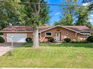 204 Westshore Dr, Morton, IL 61550