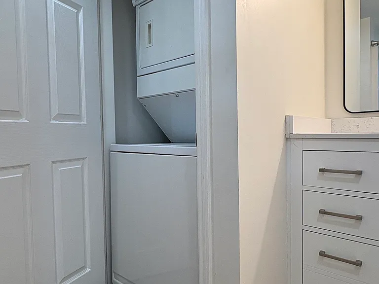 20 Gatacre St #2 — Photo 4