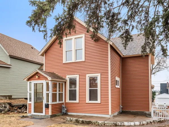 1560 Beech St, Saint Paul, MN 55106