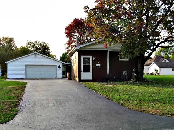 714 N Harrison St, Streator, IL 61364