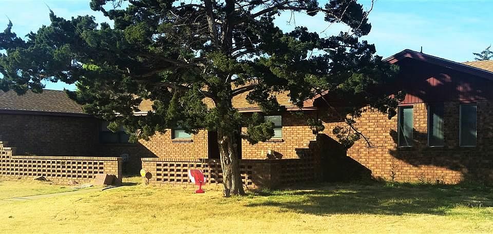 2nd image of 1517 Claremont Ter