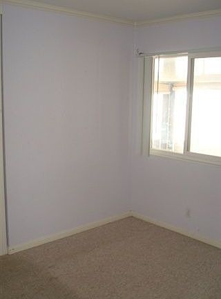4th image of 32387 Claremont St
