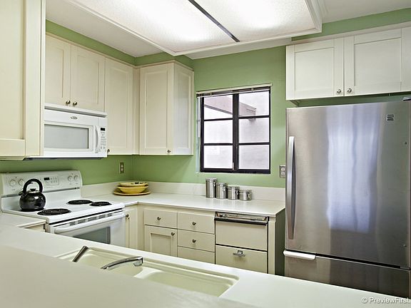 5th image of 8840 Villa La Jolla Dr Unit 209