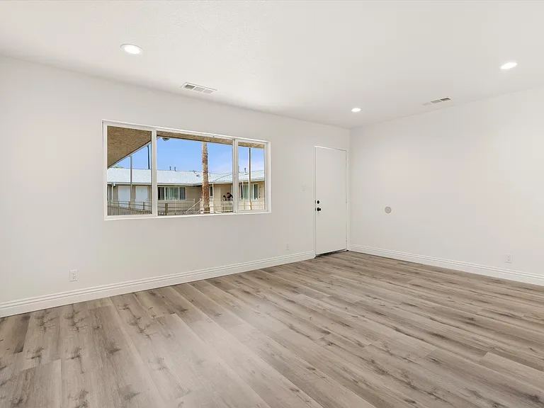 19237 Bryant St #9 — Photo 3