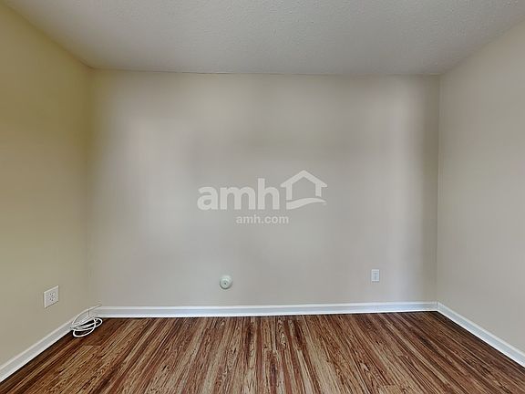 5th image of 5009 Emberly Dr