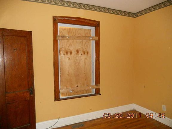 5th image of 6025 S Washtenaw Ave