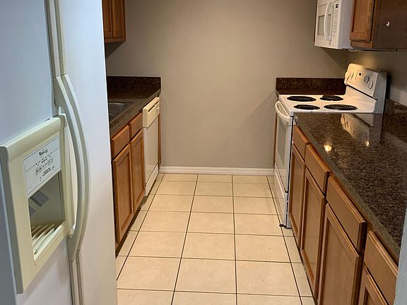 2nd image of 1515 State Ave #L