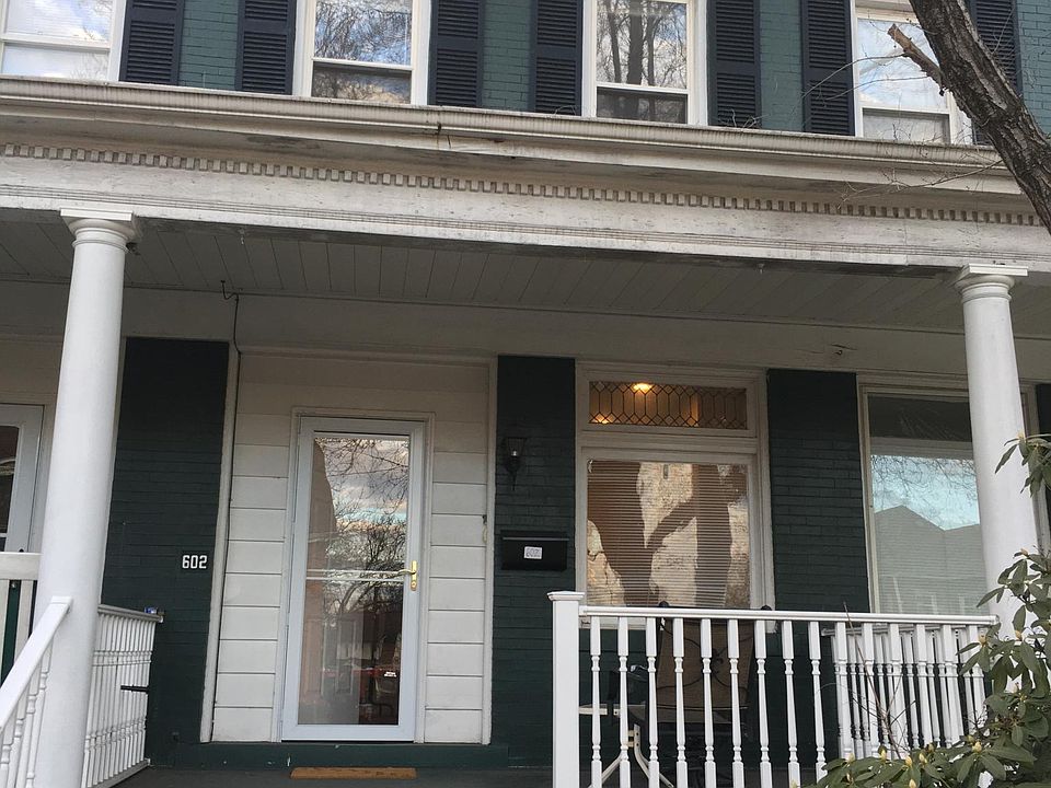 Front porch, entrance