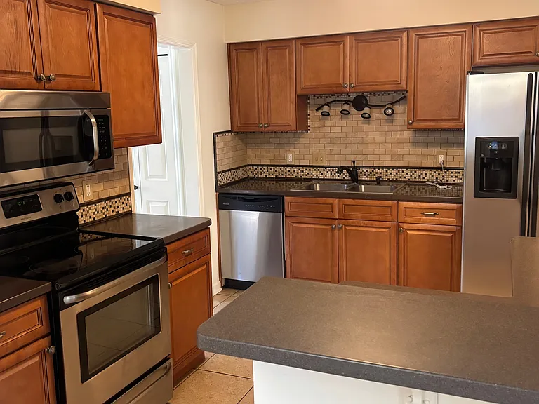 209 Whittington Dr — Photo 5