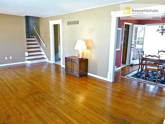 Open floor plan and enhanced molding.