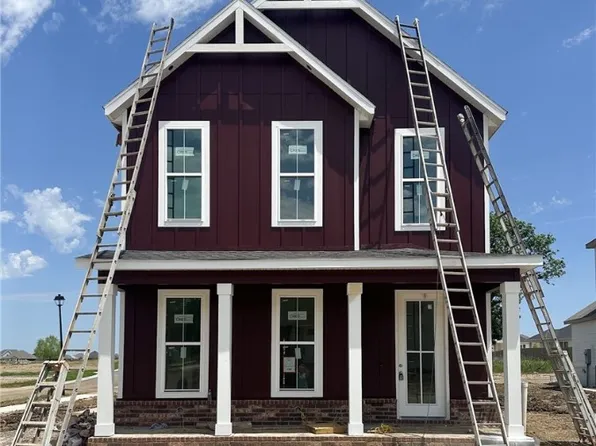 4350 W Bronco Dr, Fayetteville, AR 72704