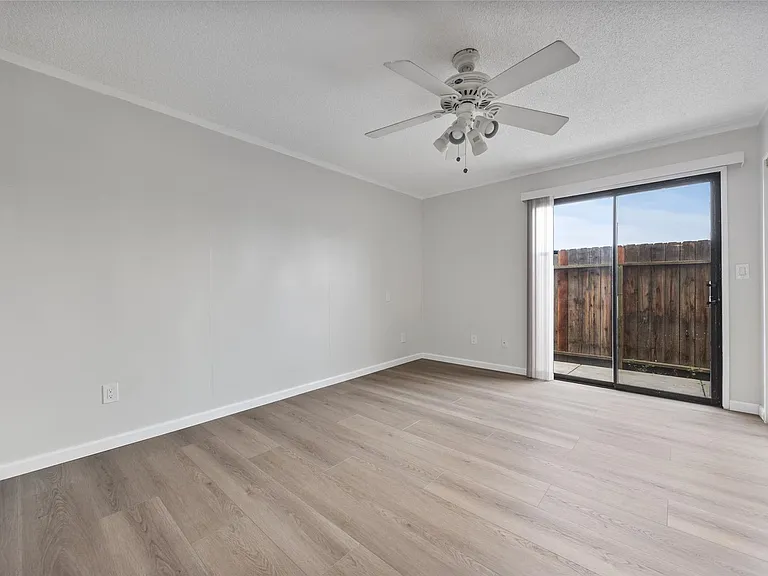 3501 Bernard St #1C — Photo 19
