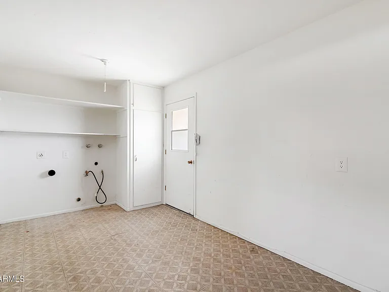 10301 W Charter Oak Dr — Photo 29